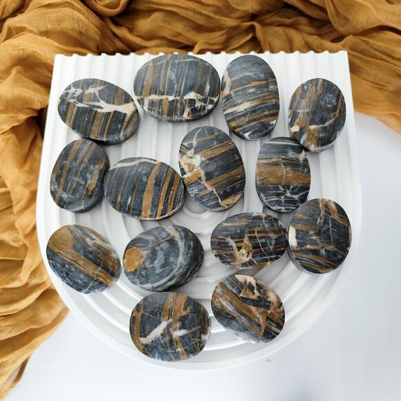Brazilian Blue Zebra Jasper Palm Stone - Picture 4 of 9